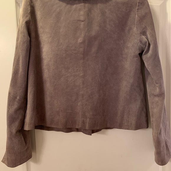Like new Live A Little (LAL) AUTHENTIC SUEDE grey jacket w/large button accen… - Picture 6 of 8
